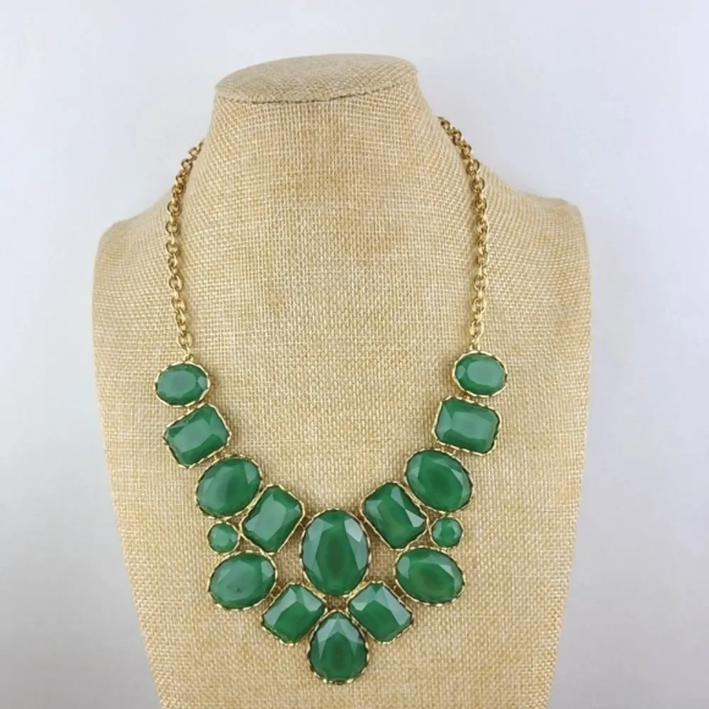Women's Fashion Jewelry Green Goldtone Statement Necklace - Picture 1 of 4